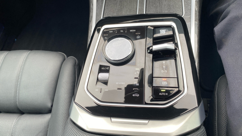 BMW 7 Series M760e xDrive 4dr Auto Saloon